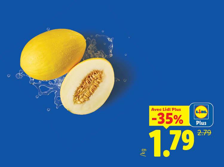 Deux melons jaunes, l'un entier et l'autre coupé en deux, avec une réduction de 35% à 1,79€/kg.