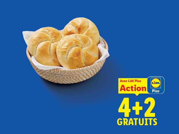 Un panier de petits pains ronds sur fond bleu, avec une offre '4+2 GRATUITS'.